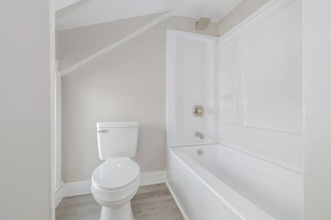 Building Photo - 576 Jefferson St