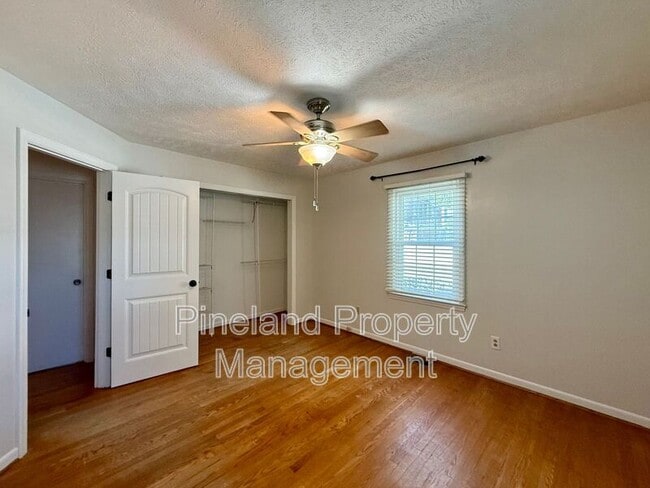 Building Photo - 1521 Paisley Ave