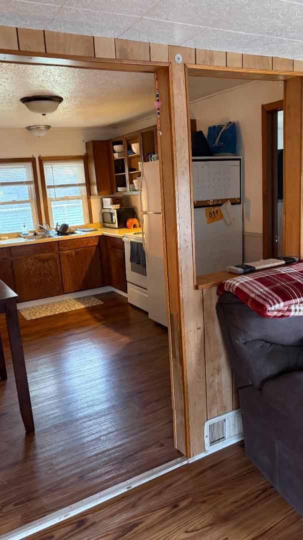 Building Photo - 2113 17th St S