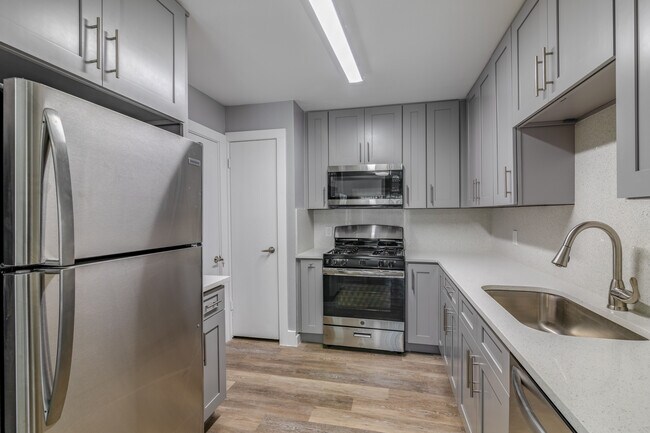 Building Photo - 2516 Palo Verde Dr