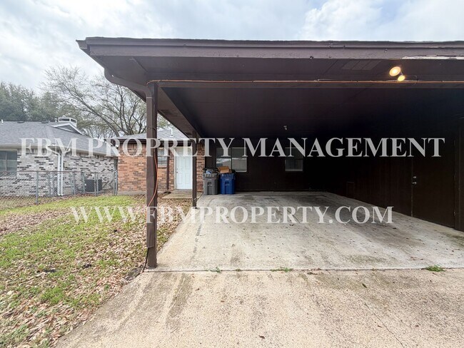 Building Photo - 1139 Valley View Dr