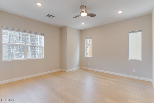 Building Photo - 9133 Las Manaitas Ave