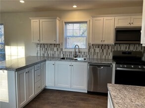 Building Photo - 4191 Jordan Rd