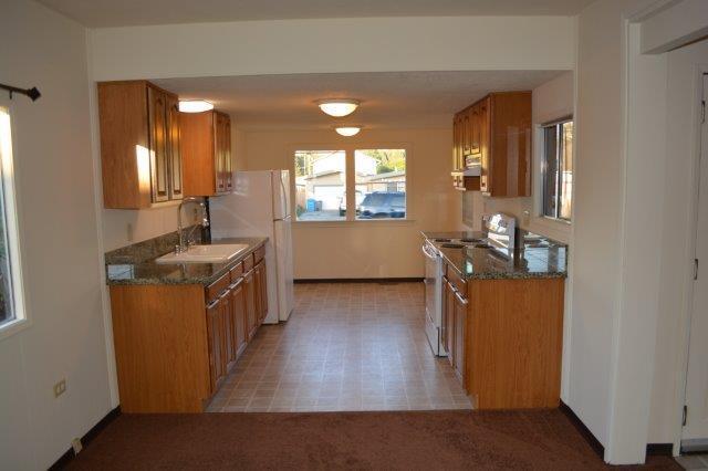 Building Photo - Sweet in-town mobile, very cute 1 bedroom