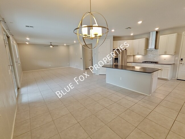 Building Photo - 8838 N Hardy Preserve Loop