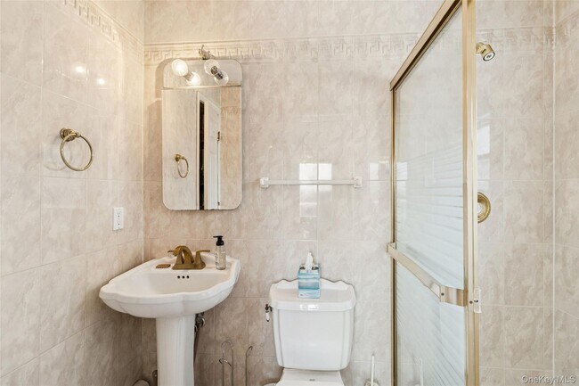 Building Photo - 23 Franklin Dr