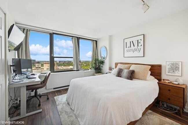 Building Photo - 1560 N Sandburg Terrace