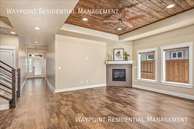 Building Photo - 10984 W Leilani Dr