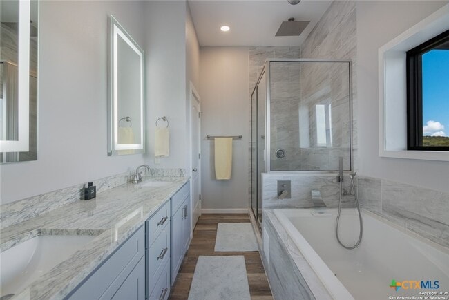 Building Photo - 1016 Blue Bill Cove Dr
