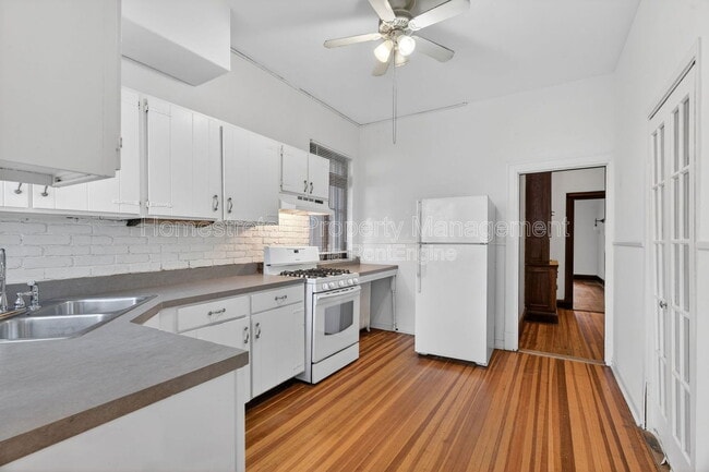 Building Photo - 3307 Halliday Ave