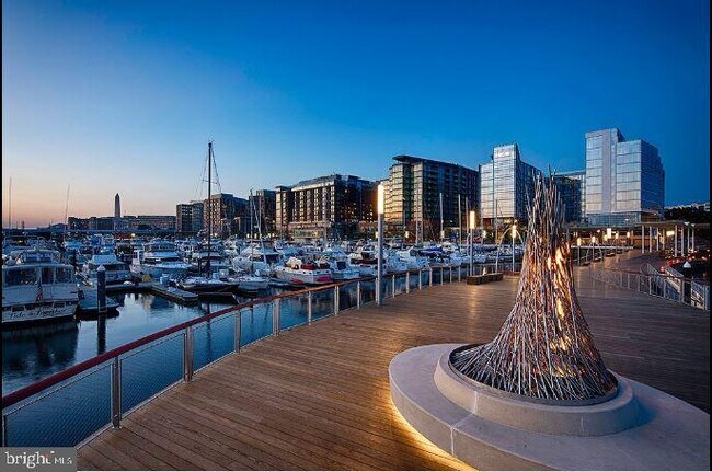 Building Photo - 1250 4th St SW