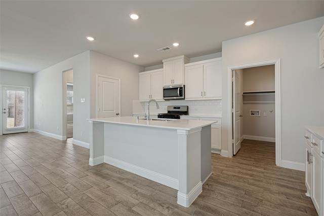 Building Photo - 724 Amenduni Ln