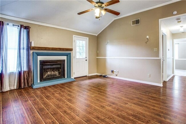 Building Photo - Beautiful Three Bedroom Home in Fort Worth!