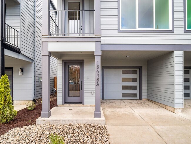 Building Photo - $500 off 1st month! Beautiful, brand spanking new 2-bdrm/2.5-bath duplex townhome! W/D, garage, q...