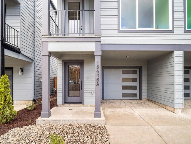 Building Photo - SW Judith