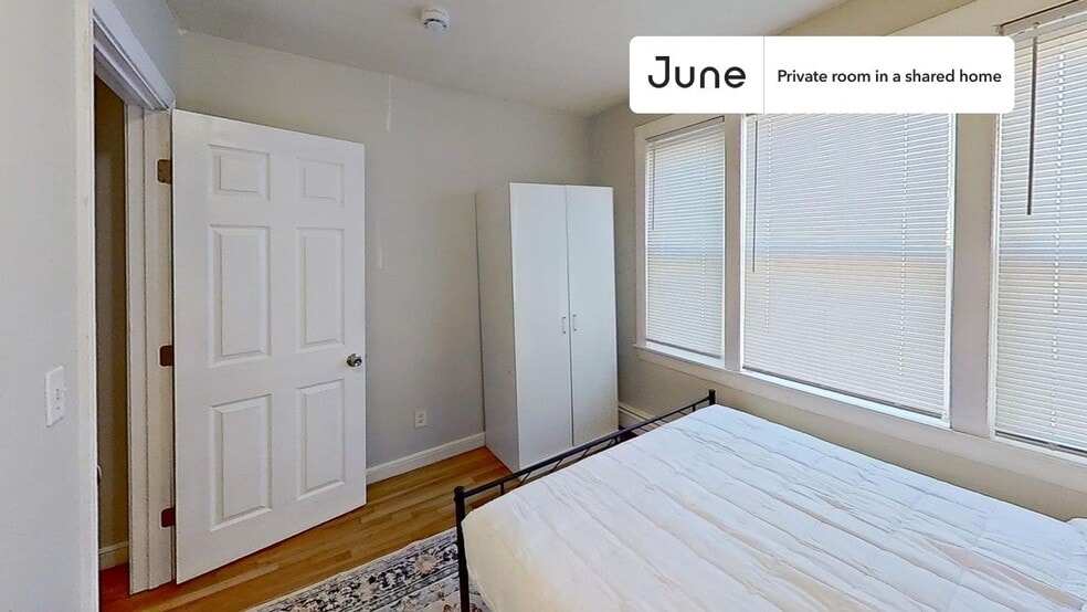 Building Photo - Room in Shared 4 bed/2 bath home in East Cambridge