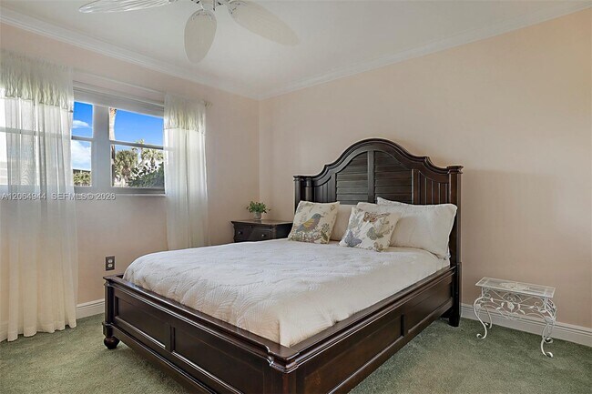 Building Photo - 100 Intracoastal Pl