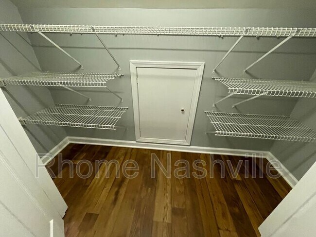 Building Photo - 1040 Blairfield Dr