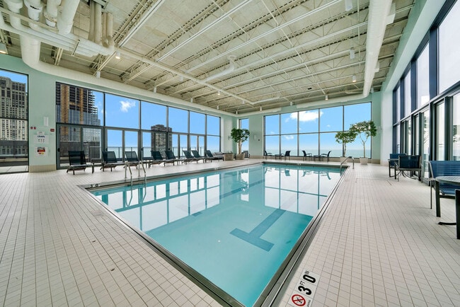 Building Photo - 450 E Waterside Dr