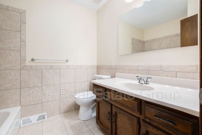 Building Photo - 7016 NW Blair Rd