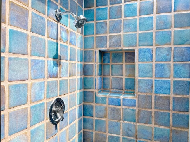 Building Photo - 4025 Ocean Dr