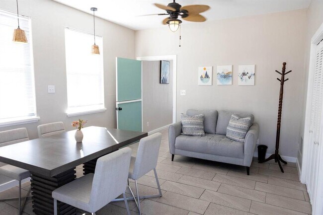 Building Photo - 1901 Harmon Hills Rd