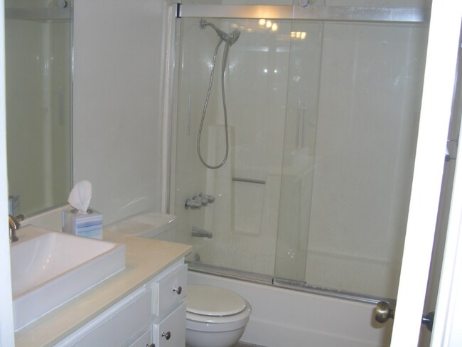 Building Photo - 4310 Caliente St