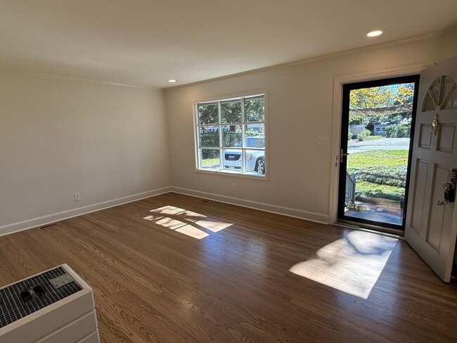 Building Photo - 3/3 Totally Renovated House on Sylvan Drive - Lincoln Forest