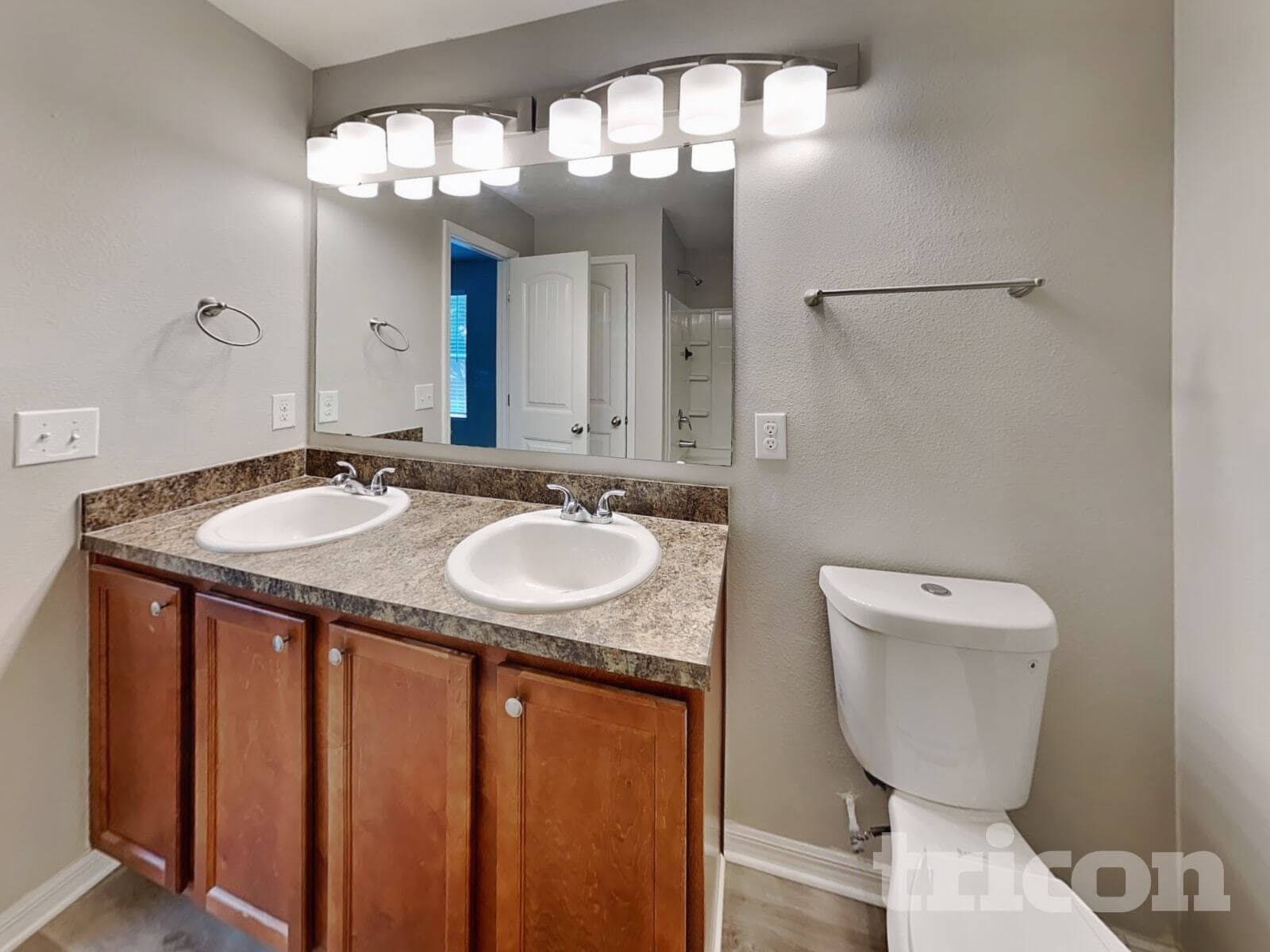 Building Photo - 19 Rosecroft Ln