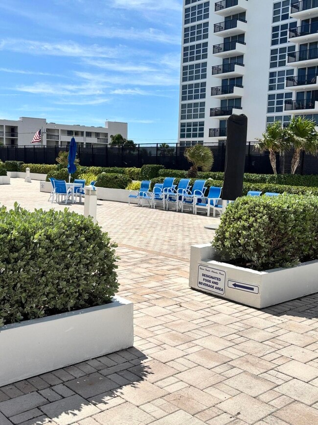 Building Photo - 531 N Ocean Blvd