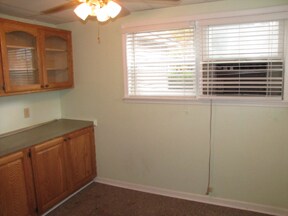 Building Photo - Forest Acres