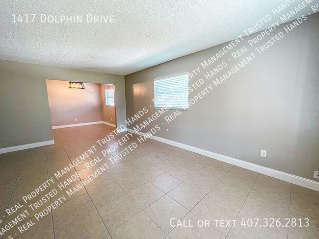Building Photo - 1417 Dolphin Dr