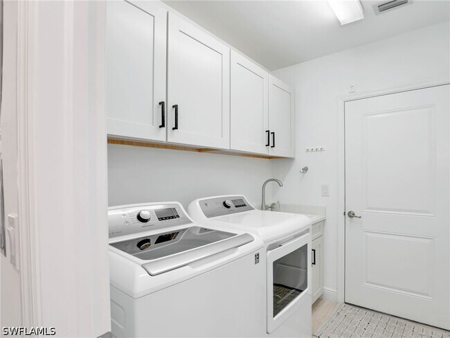 Building Photo - 16356 Viansa Wy