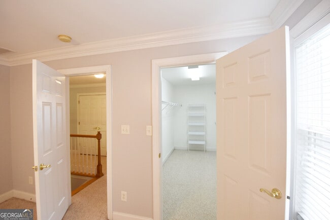 Building Photo - 204 Lenox Dr