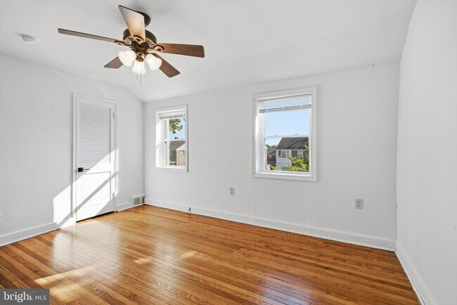 Building Photo - 1108 Cobbs St