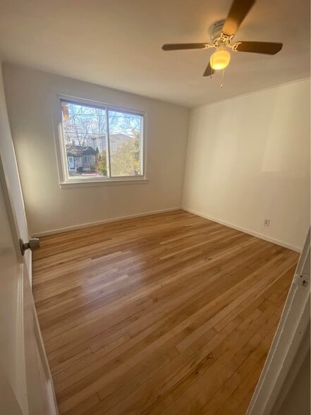 Building Photo - 27 Van Wagoner Ave