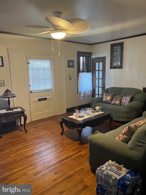 Primary Photo - 1808 Griffith St