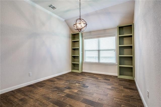 Building Photo - 713 Westgate Dr