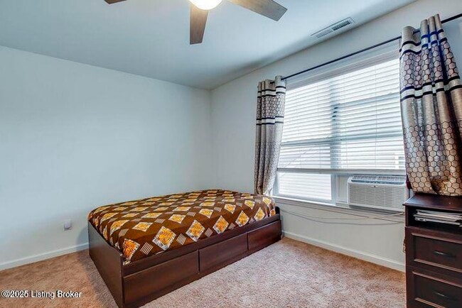 Building Photo - 16982 Green Crest Ln