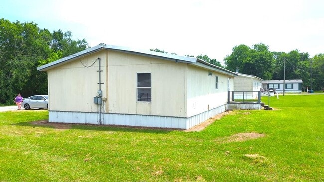 Building Photo - 115 Ava Ln