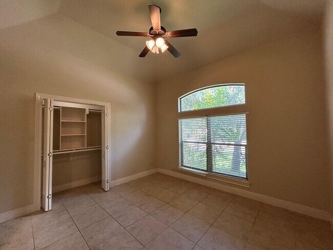 Building Photo - 3335 Hagen Lp