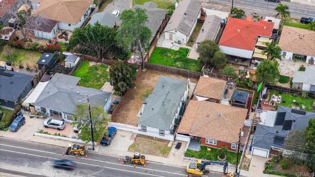 Building Photo - 1916 Skyline Dr
