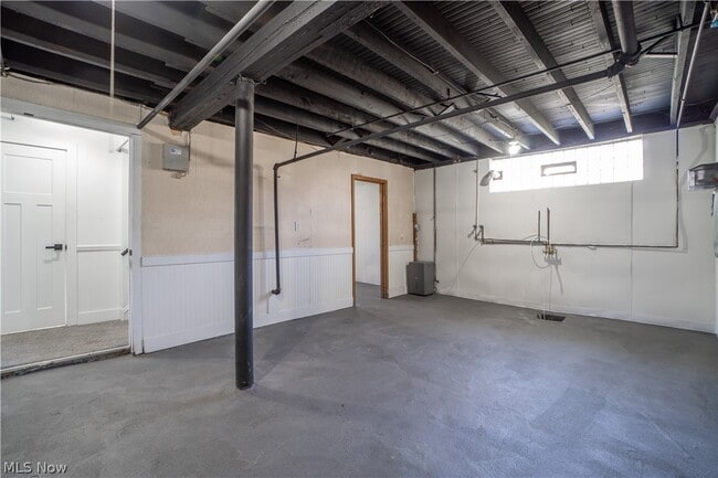 Building Photo - 14605 S Woodland Rd