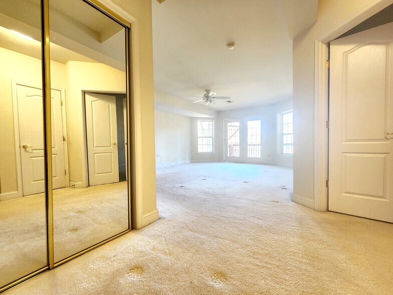 Building Photo - 6236 Mary Meindl Ct