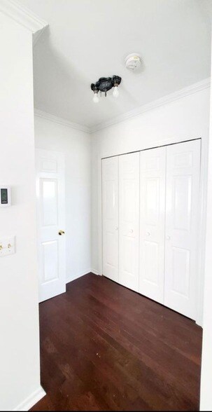 Building Photo - 15 Victory St