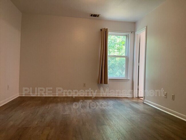 Building Photo - 244 Marvin Cove