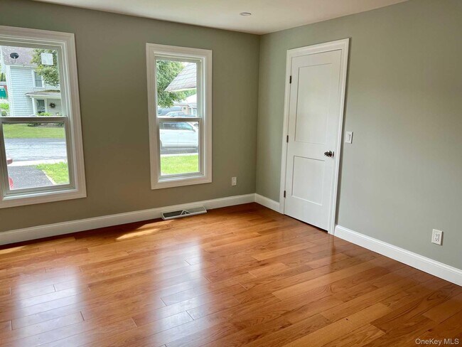 Building Photo - 21 Washington Ave