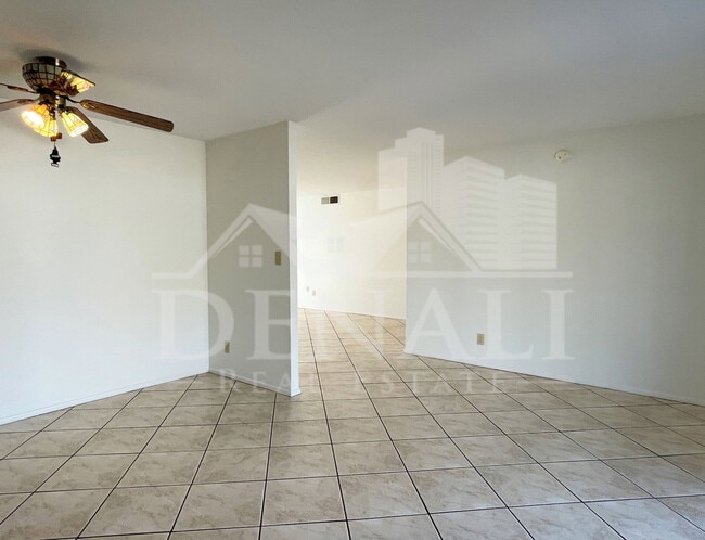 Building Photo - 4746 W Aster Dr