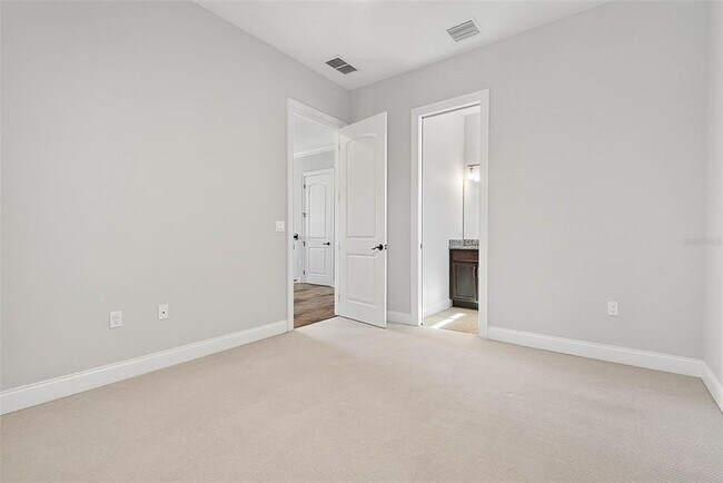 Building Photo - 15 Sandpiper Ln
