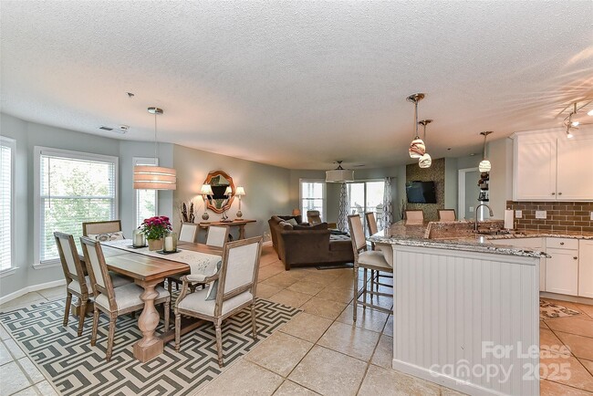 Building Photo - 18557 Vineyard Point Ln